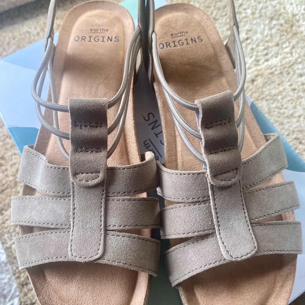 Earth Origins Women's Beige Strappy Sandals